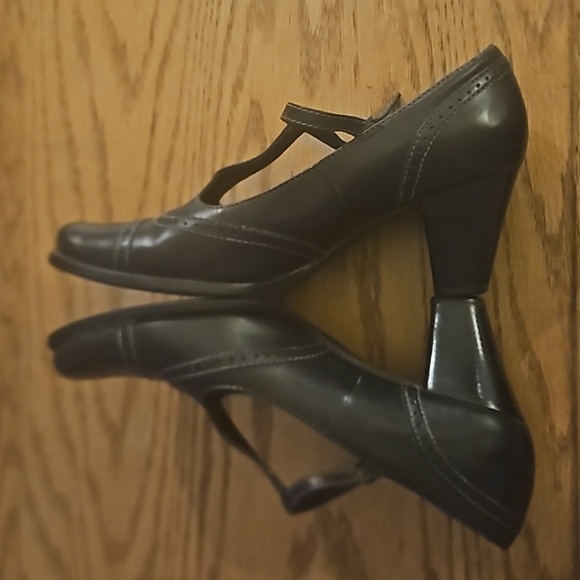 Ecco Leather Mary Jane T-strap Oxford Heels in Black - Size 41 (US 10-10.5) - Picture 6 of 9